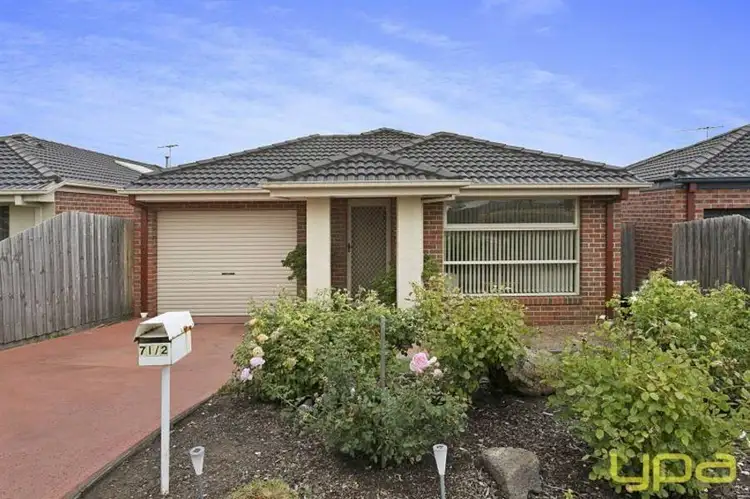 2/71 Davenport Drive, Sunbury VIC 3429