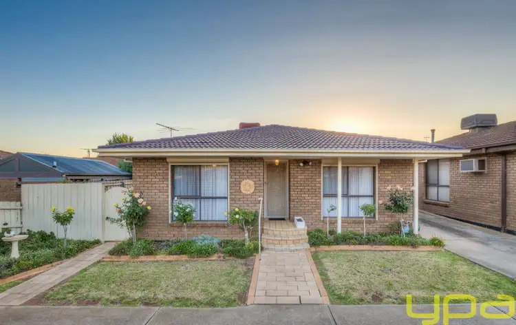 4/11 Henry Street, Melton VIC 3337