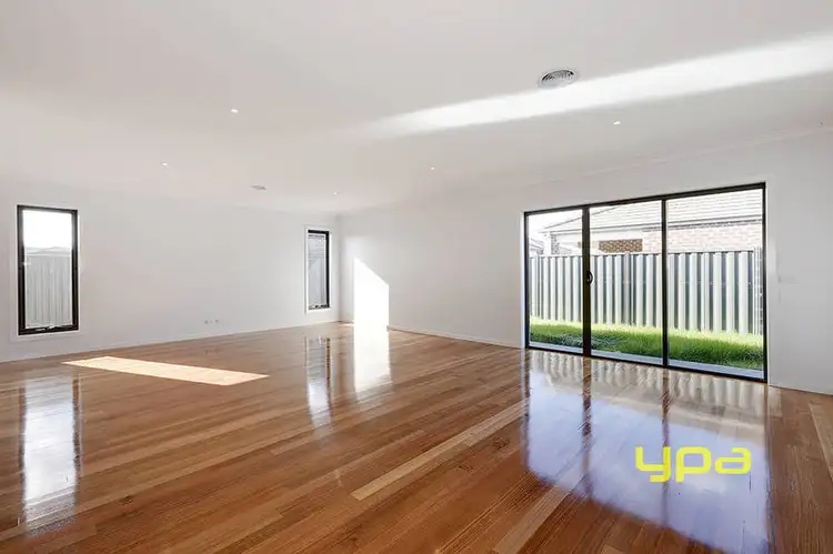 Fifth view of Homely house listing, 125 Catherine Drive, Hillside VIC 3037