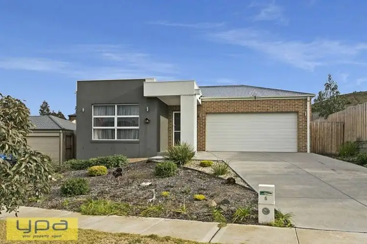 5 Courtney Drive, Sunbury VIC 3429