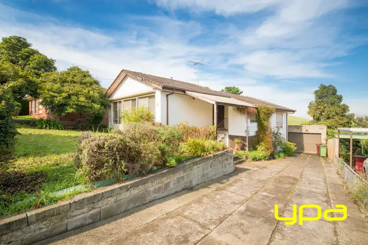 53 Lorraine Crescent, Jacana VIC 3047