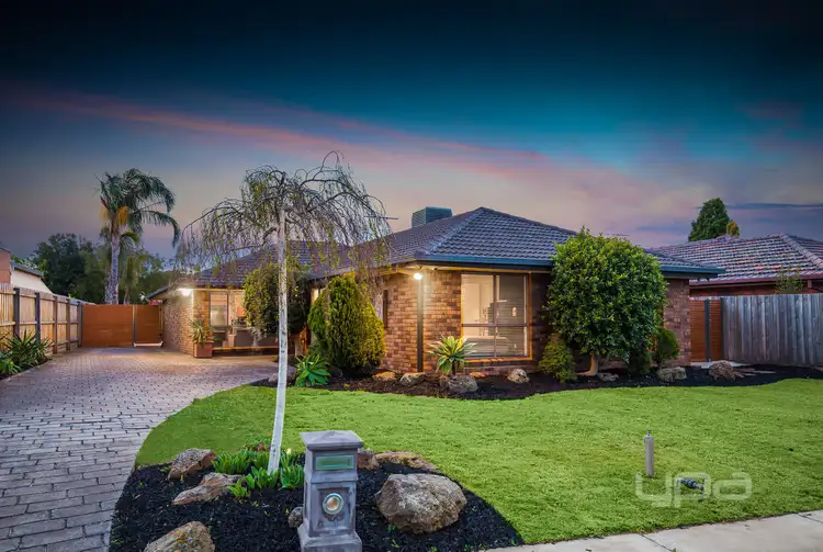 14 Aldershot Drive, Keilor Downs VIC 3038