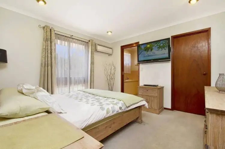 Sixth view of Homely house listing, 5 Hoylake Court, Sunbury VIC 3429