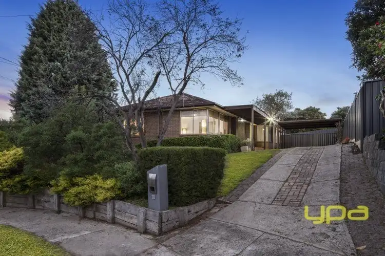 10 Taunton Place, Gladstone Park VIC 3043