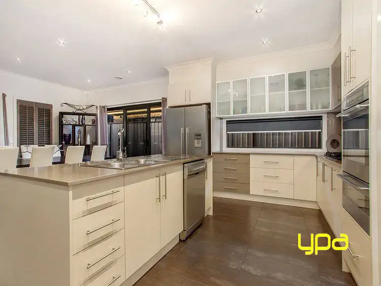 Fourth view of Homely house listing, 18 Lyons Avenue, Burnside Heights VIC 3023