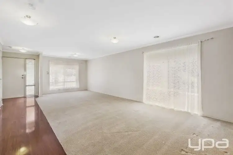 Third view of Homely house listing, 3 Duncraig Grove, Sunbury VIC 3429