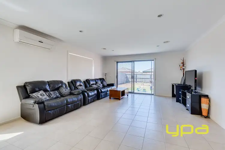Fifth view of Homely house listing, 10 Claire Way, Tarneit VIC 3029