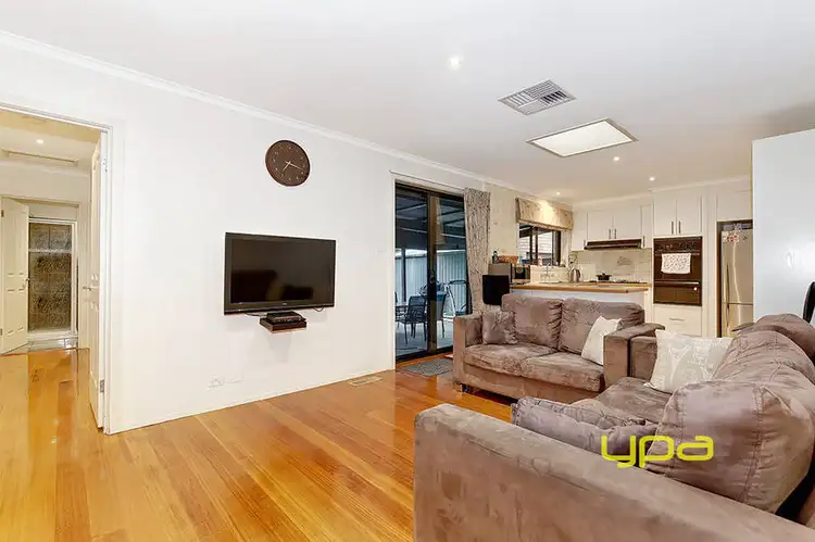 Second view of Homely house listing, 6 Ashwood Close, Gladstone Park VIC 3043
