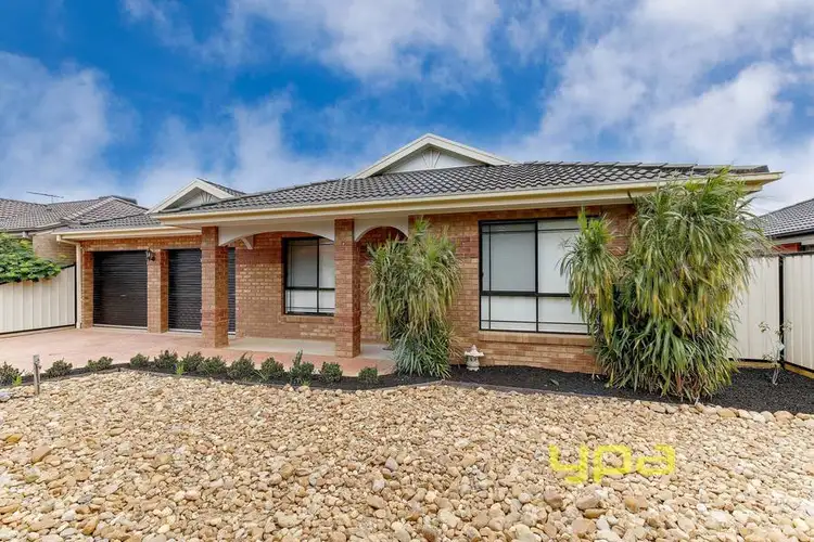 44 Macadamia Grove, Werribee VIC 3030