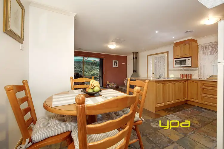Fifth view of Homely house listing, 16 Magpie Court, Meadow Heights VIC 3048