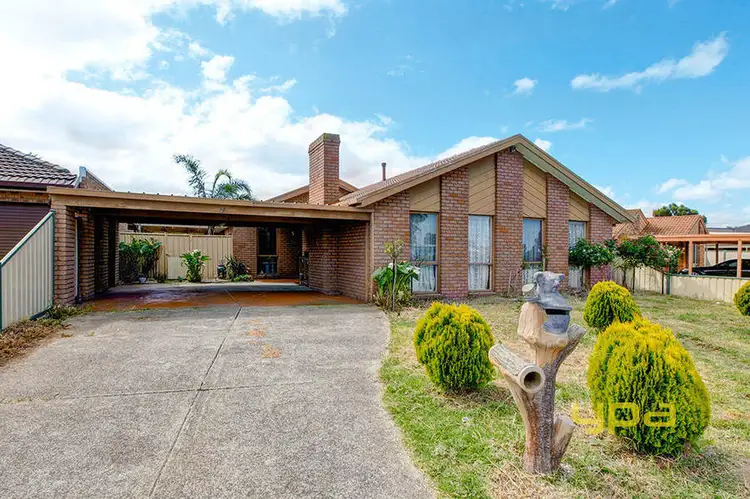 28 Morcambe Crescent, Keilor Downs VIC 3038