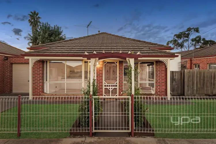 Main view of Homely unit listing, 2/1 Lister Street, St Albans VIC 3021
