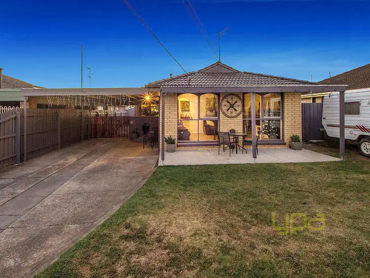 17 Erindale Ave, Deer Park VIC 3023