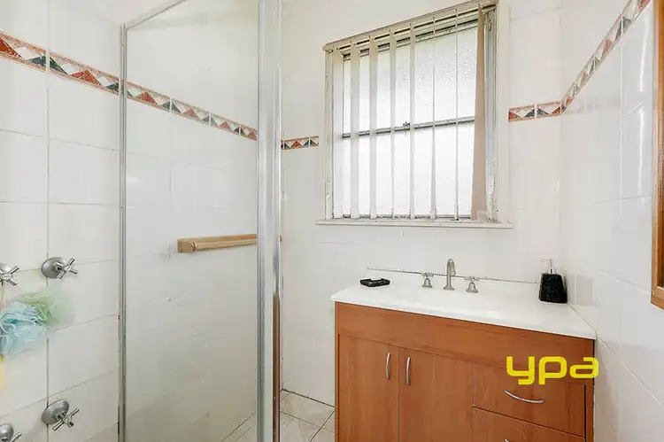 Fifth view of Homely house listing, 6 Leigh Court, Dallas VIC 3047