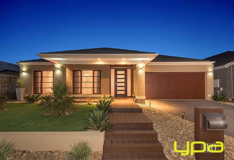 10 Dion Place, Melton West VIC 3337