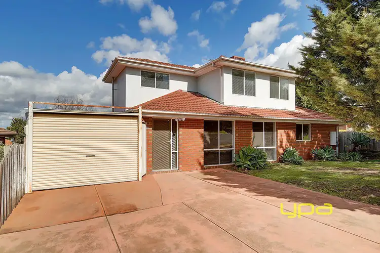 27 Fuschia Place, Meadow Heights VIC 3048