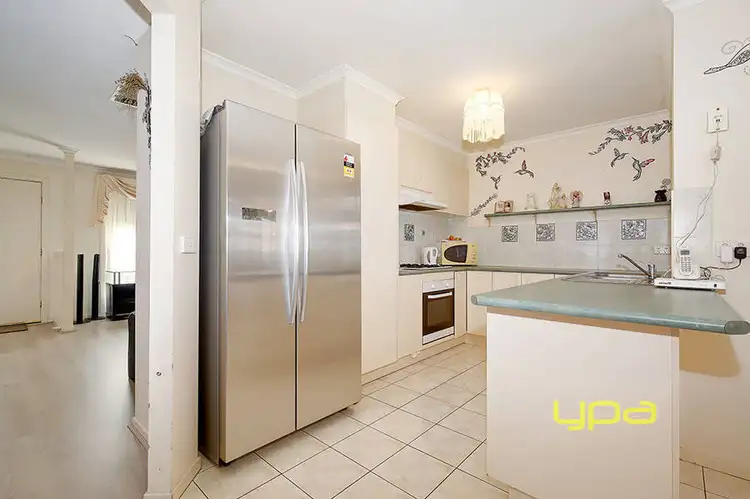 Second view of Homely house listing, 27 Woodlea Crescent, Craigieburn VIC 3064