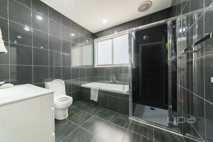 Seventh view of Homely townhouse listing, 2/1029 Pascoe Vale Road, Jacana VIC 3047