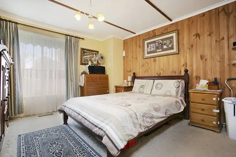 Sixth view of Homely house listing, 10 Lindsay Avenue, Sunbury VIC 3429