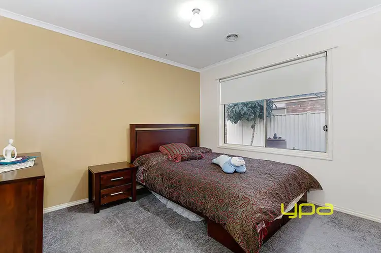 Sixth view of Homely house listing, 2 Lambie Way, Roxburgh Park VIC 3064