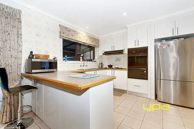 Seventh view of Homely house listing, 6 Ashwood Close, Gladstone Park VIC 3043