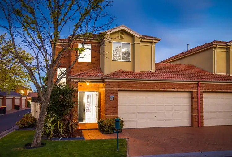 8 The Glades, Taylors Hill VIC 3037