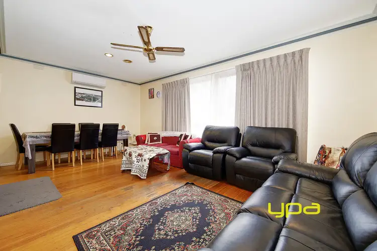 Third view of Homely house listing, 5 Eve Court, Craigieburn VIC 3064