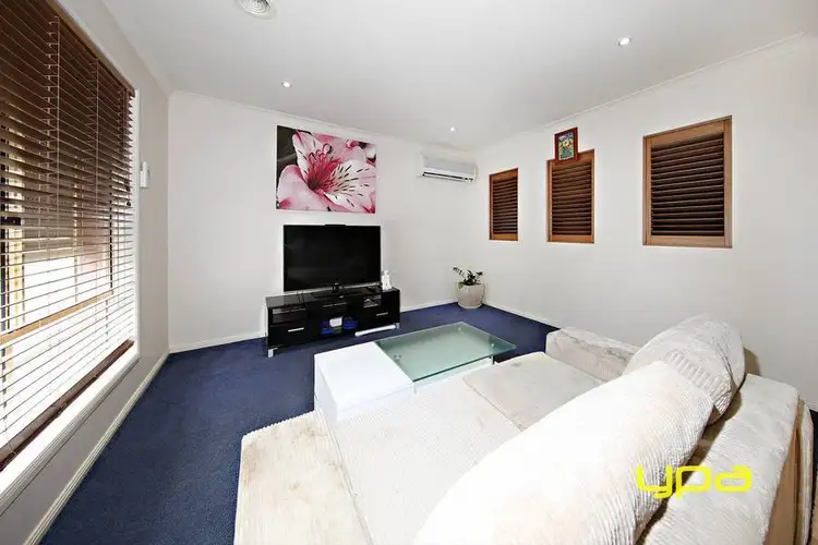 Sixth view of Homely house listing, 10 Rockland Court, Taylors Hill VIC 3037