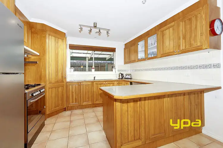 Fifth view of Homely house listing, 6 Cassinia Close, Delahey VIC 3037