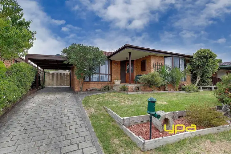 8 Heath Place, Meadow Heights VIC 3048
