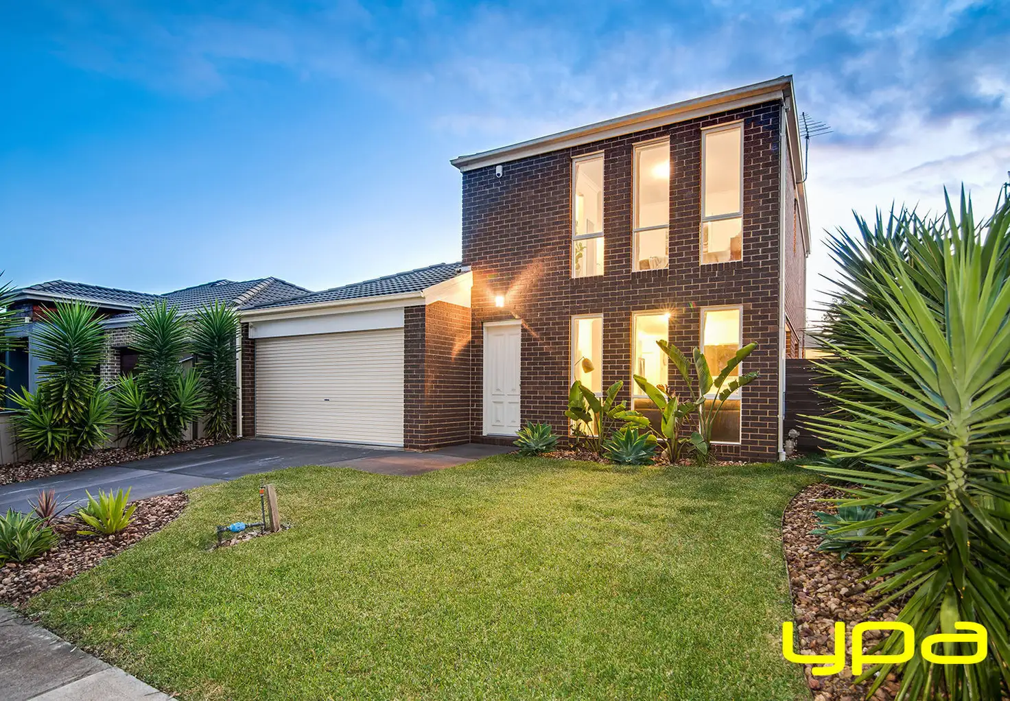 Main view of Homely house listing, 10 Ironbark Grove, Burnside Heights VIC 3023