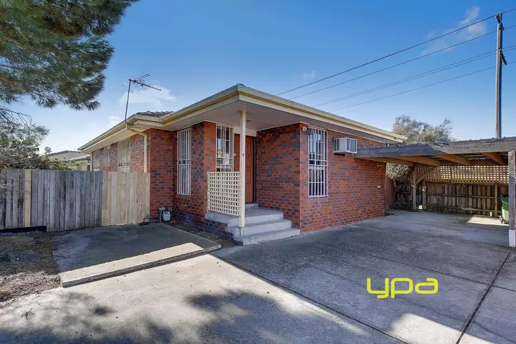 2/11 Opal Court, Meadow Heights VIC 3048