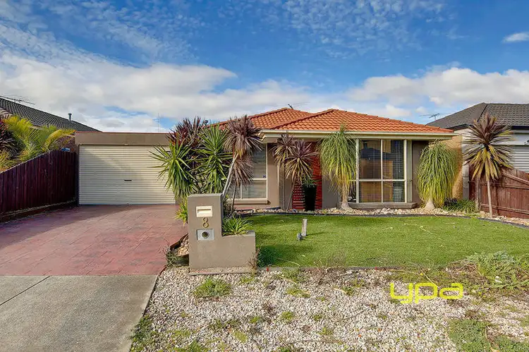 8 Esla Drive, Roxburgh Park VIC 3064
