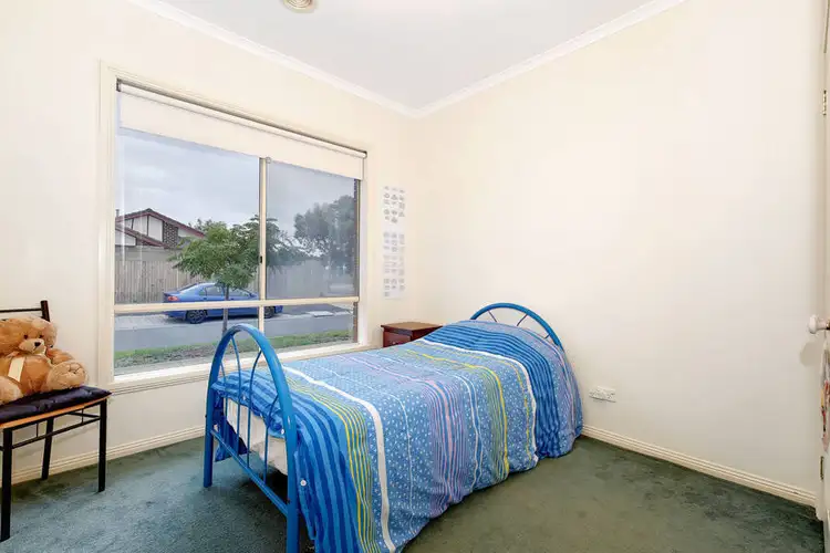 Seventh view of Homely house listing, 4 Silvana Way, Hillside VIC 3037