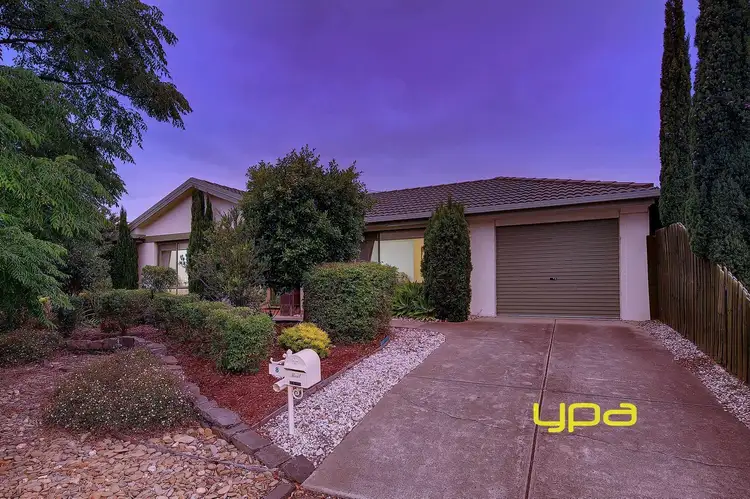 8 Serrata Court, Hillside VIC 3037