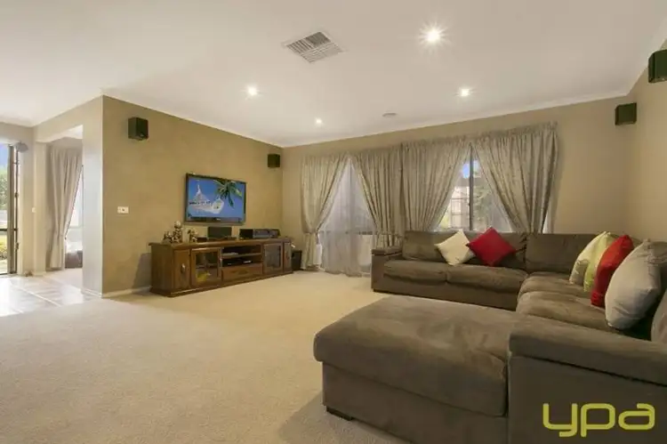 Fifth view of Homely house listing, 2 O'Neill Place, Sunbury VIC 3429