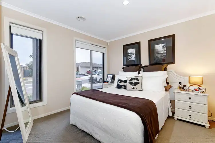 Fifth view of Homely house listing, 18 Ballybunion Avenue, Craigieburn VIC 3064