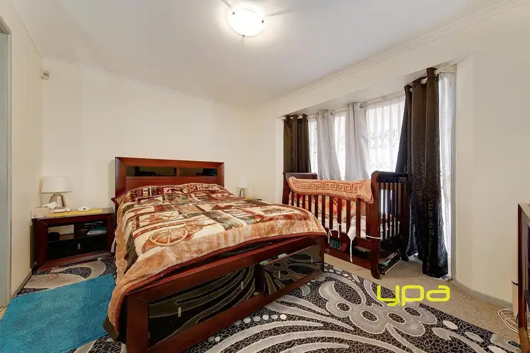 Fifth view of Homely house listing, 19 Woods Close, Meadow Heights VIC 3048