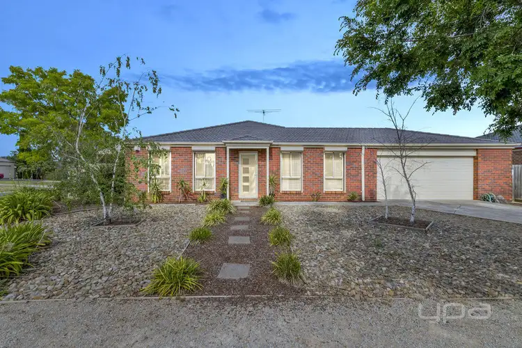 12 Hollydale Court, Melton West VIC 3337