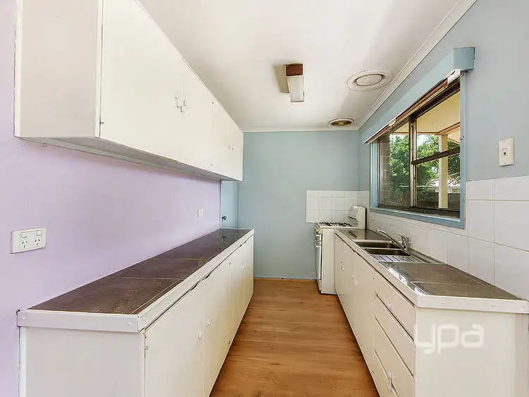 Fifth view of Homely house listing, 8 Yarram Court, Kings Park VIC 3021