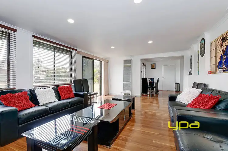 15 Eldorado Crescent, Meadow Heights VIC 3048