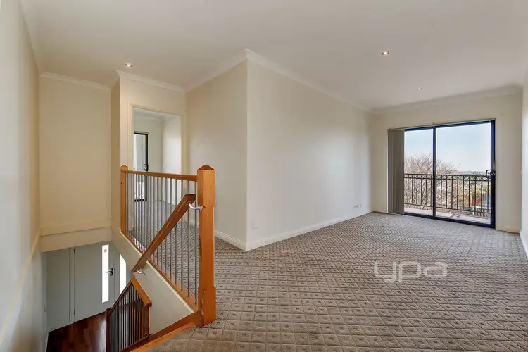 Fifth view of Homely house listing, 1 Holbeck Place, Craigieburn VIC 3064
