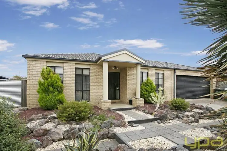 5 Sebastian Place, Sunbury VIC 3429