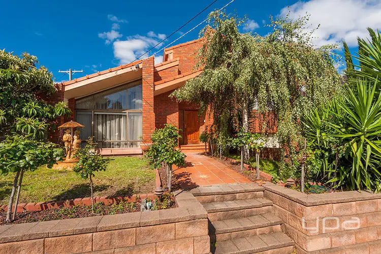 Second view of Homely house listing, 40 Carbeen Drive, Bundoora VIC 3083