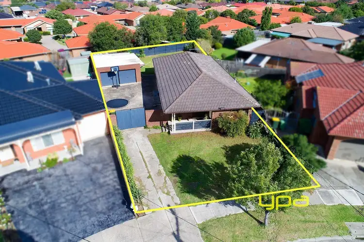 Second view of Homely house listing, 35 Finningley Drive, Tullamarine VIC 3043