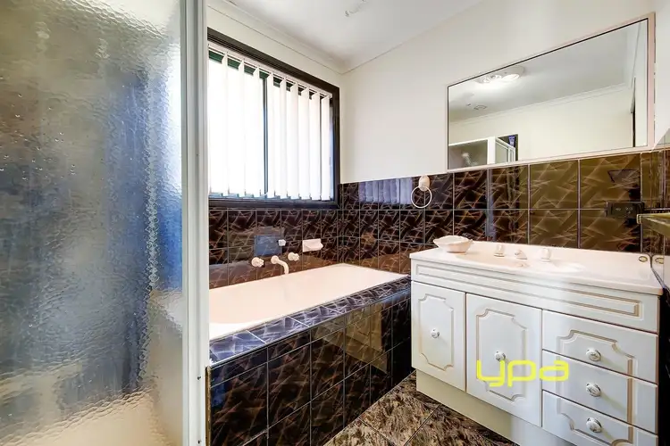 Fifth view of Homely unit listing, 2/9 Berringa Court, Meadow Heights VIC 3048