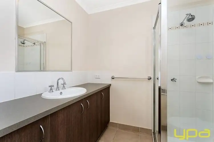 Sixth view of Homely house listing, 2 Redpath Court, Sunbury VIC 3429