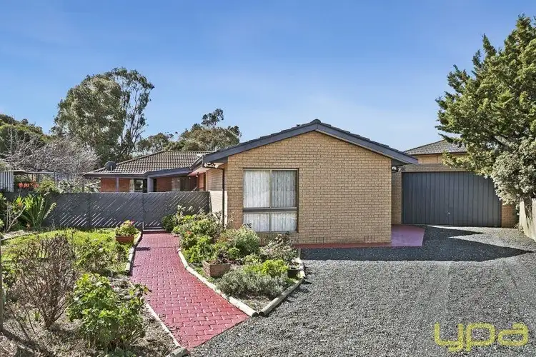 8 Walton Heath Court, Sunbury VIC 3429