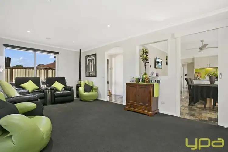 Fourth view of Homely house listing, 1 Hoylake Court, Sunbury VIC 3429