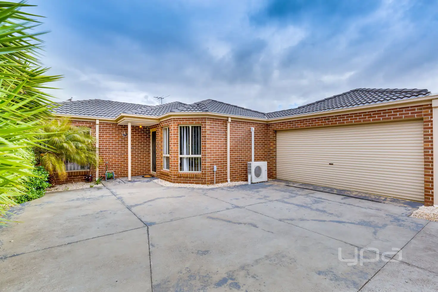 Main view of Homely unit listing, 2/9 Swinburne Court, Truganina VIC 3029
